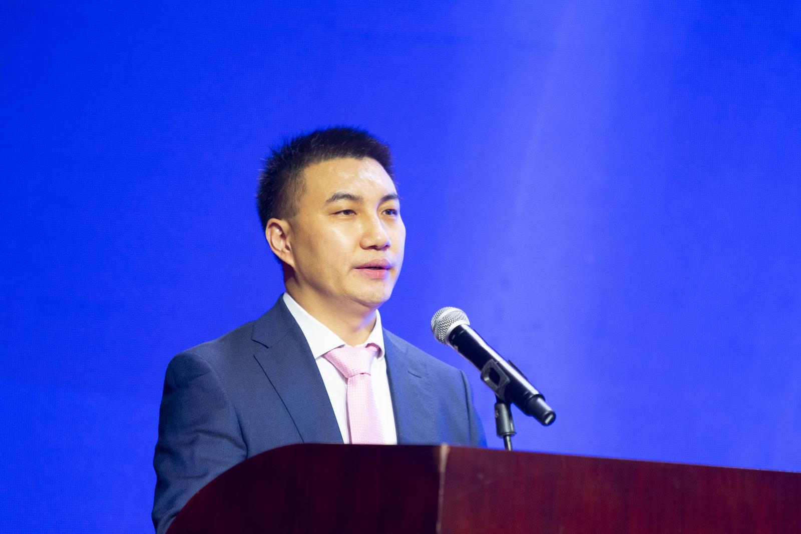 吕鹏辉：筑牢思想根基，汲取奋进力量